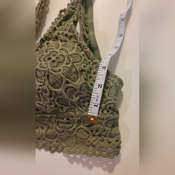 No Boundaries Pull-On Bralette - Picture 6 of 9